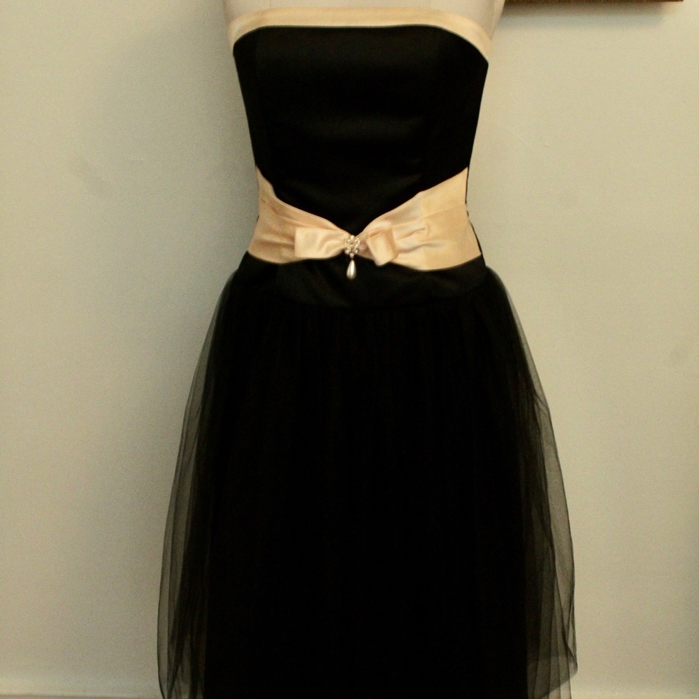 2000's Jessica McClintock 50s inspired Black and Cream Tea Length Party Dress wi